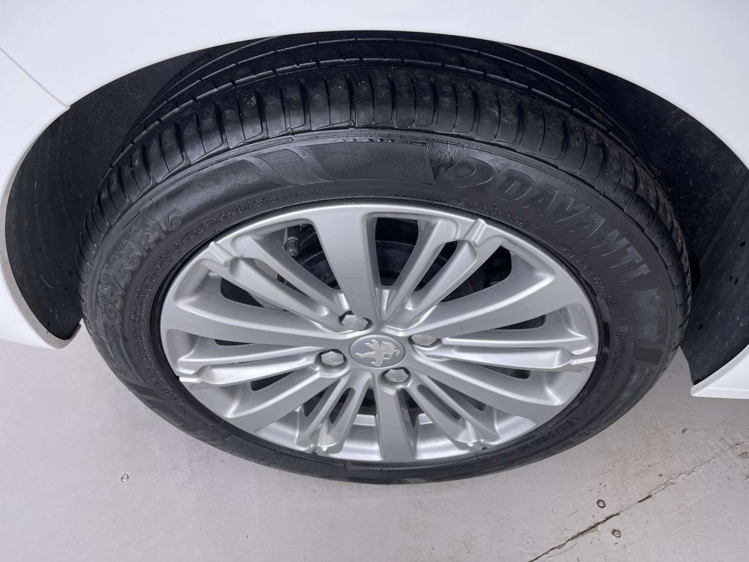 Used Peugeot 208 2019 for sale - 76404390: Photo 23