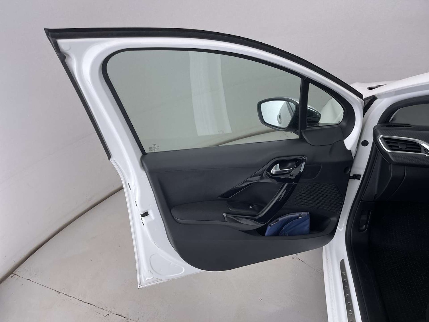 Used Peugeot 208 2019 for sale - 76404390: Photo 27
