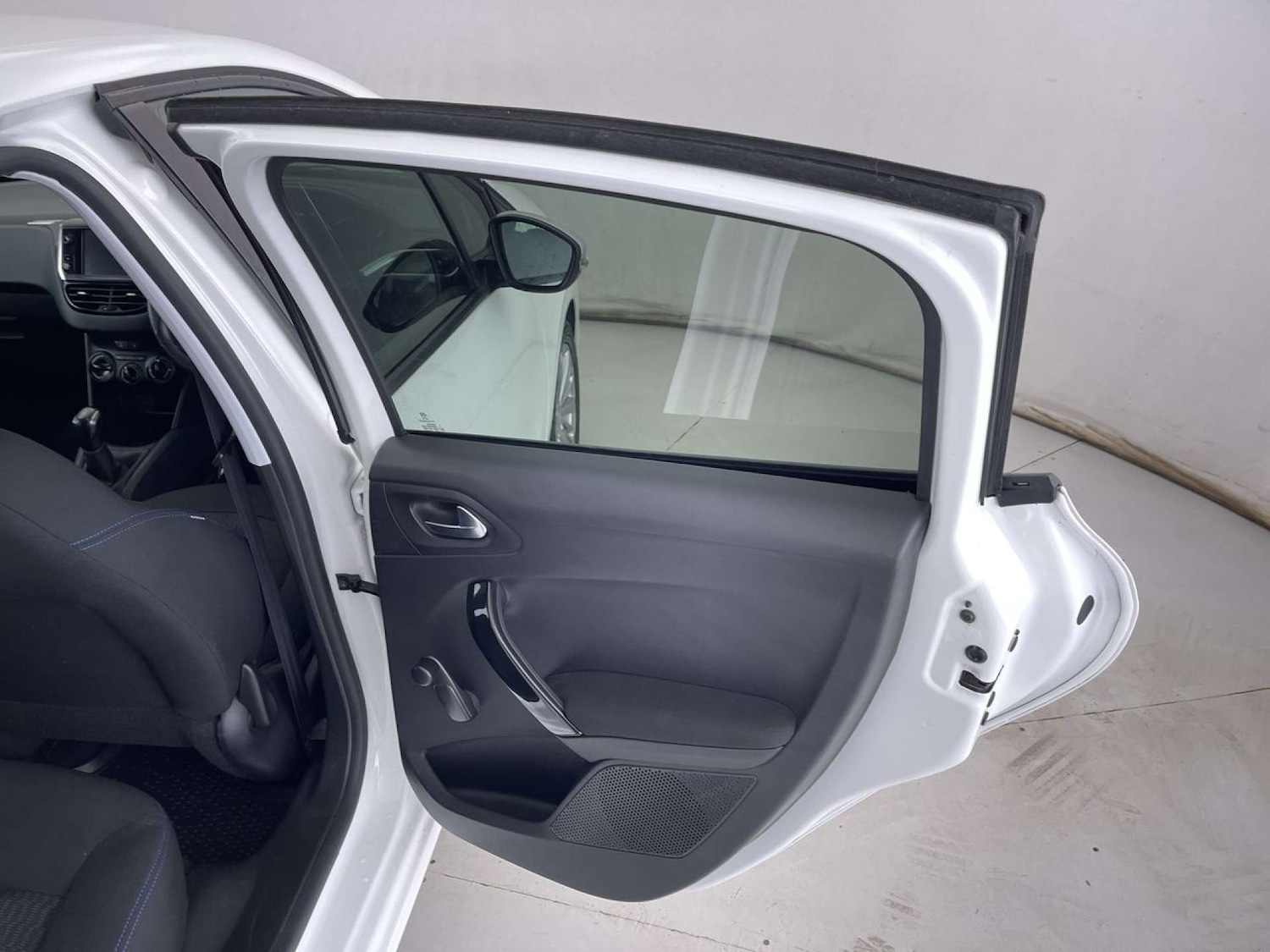 Used Peugeot 208 2019 for sale - 76404390: Photo 30