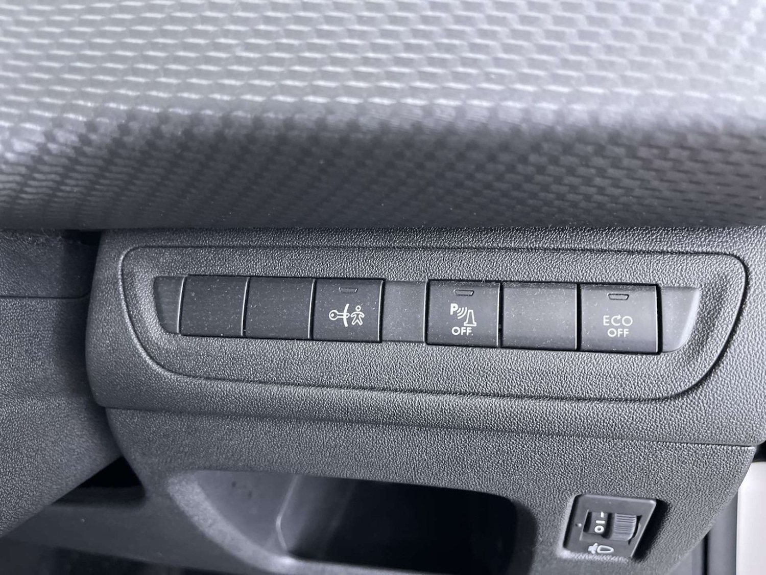 Used Peugeot 208 2019 for sale - 76404390: Photo 48