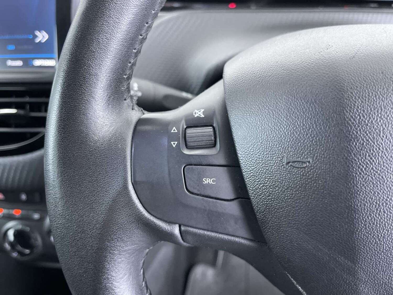 Used Peugeot 208 2019 for sale - 76404390: Photo 50