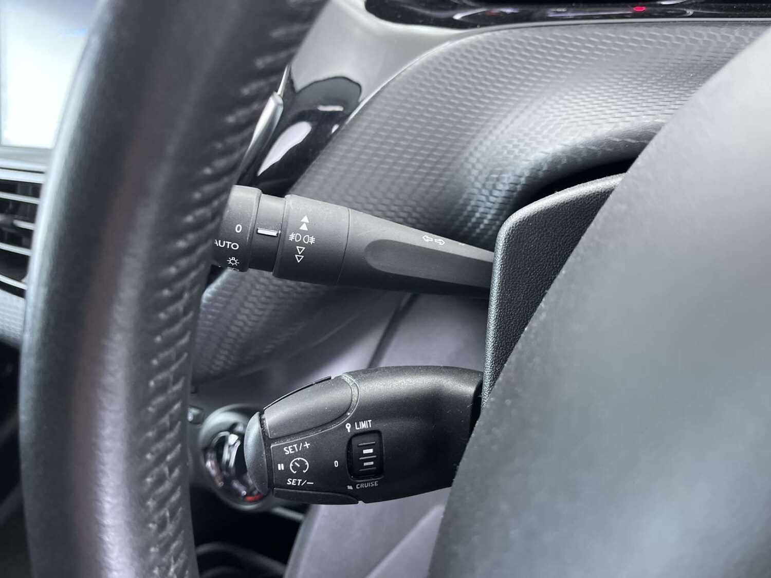 Used Peugeot 208 2019 for sale - 76404390: Photo 52