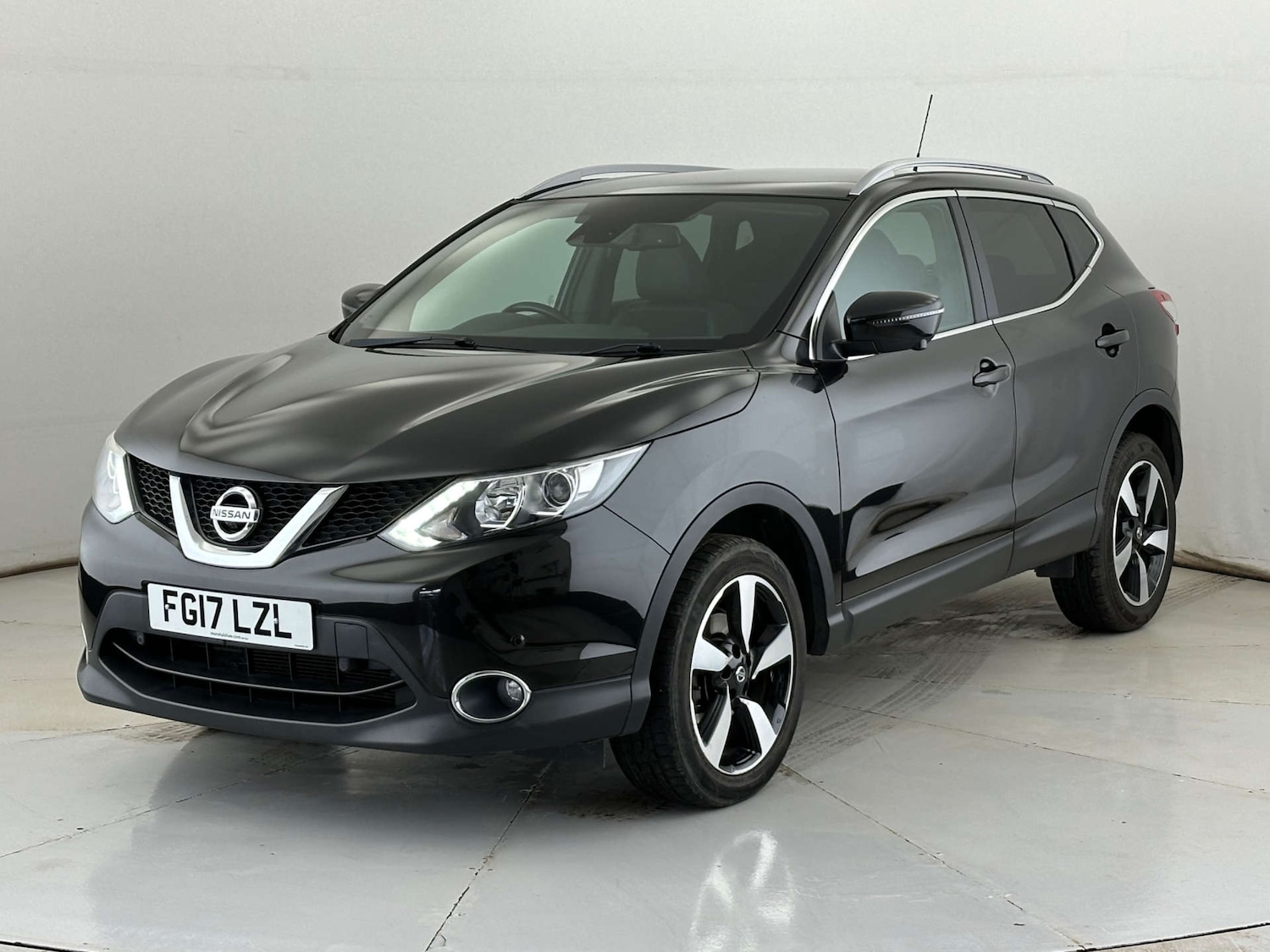 Used Nissan Qashqai 2017 for sale - 77678712: Photo 3