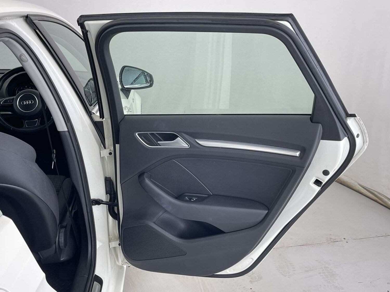 Used Audi A3 2014 for sale - 76280378: Photo 30