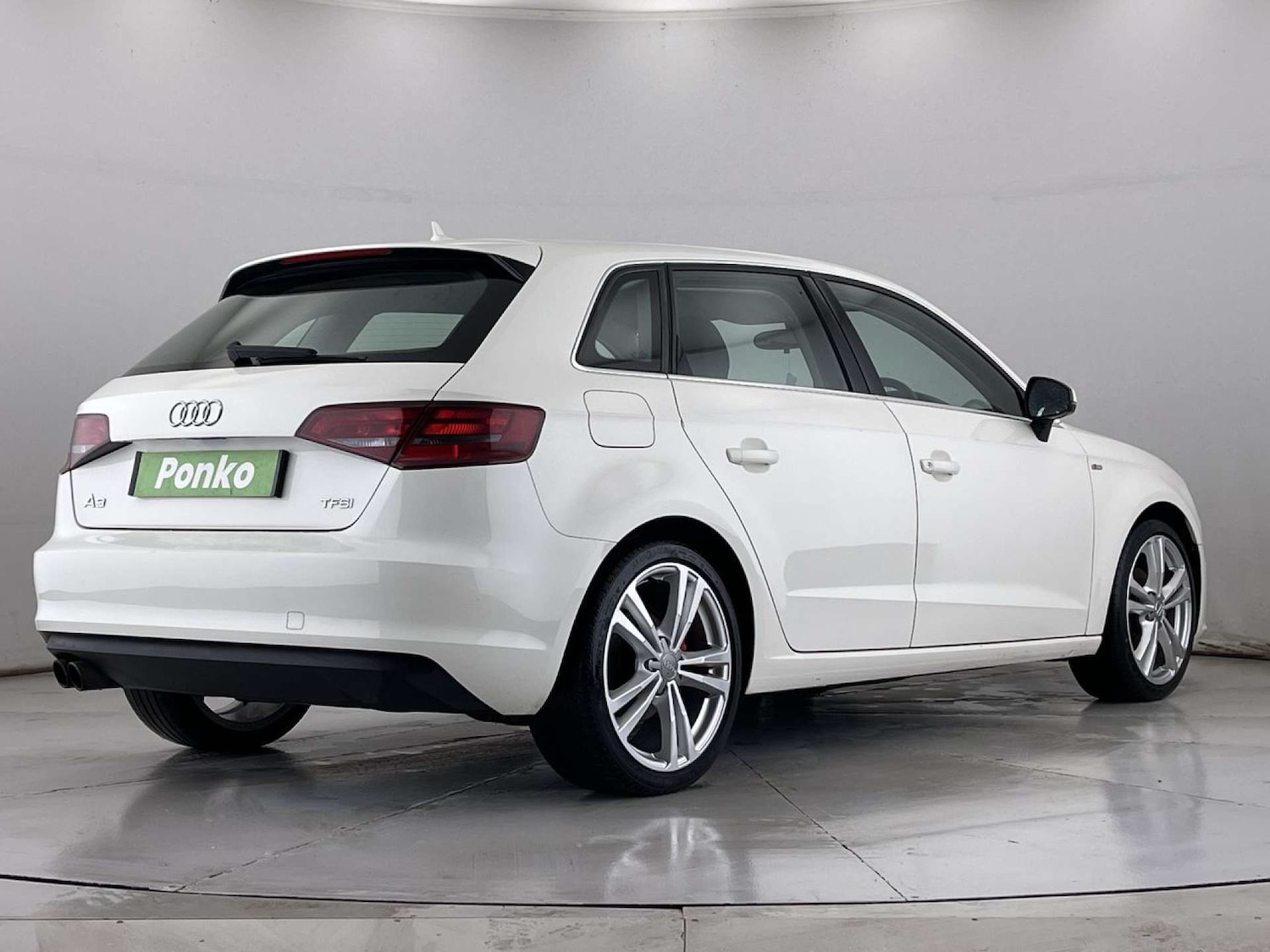 Used Audi A3 2014 for sale - 76280378: Photo 5