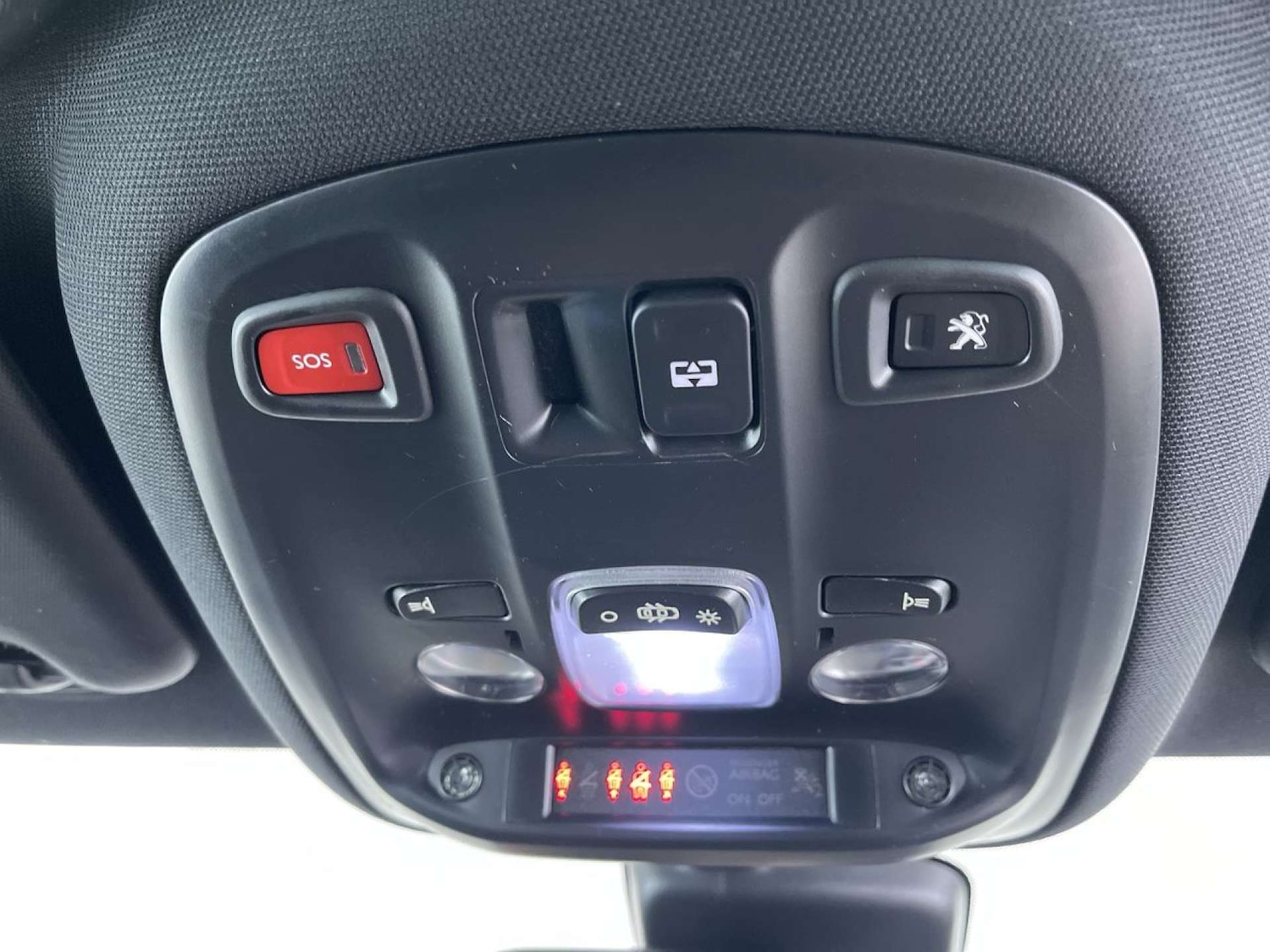 Used Peugeot 308 2018 for sale - 76354242: Photo 47