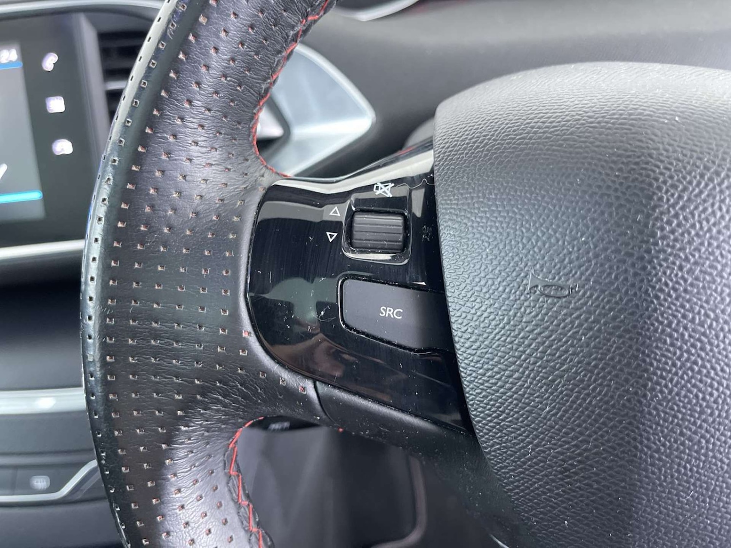 Used Peugeot 308 2018 for sale - 76354242: Photo 49