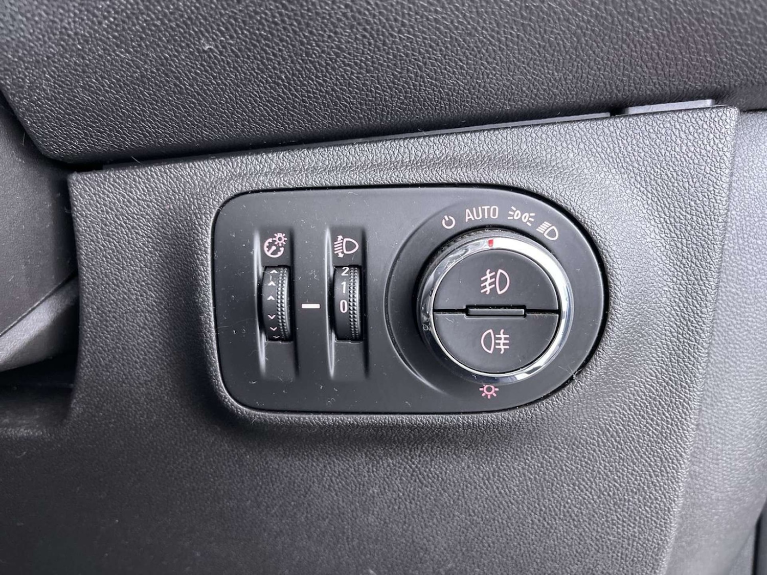 Used Vauxhall Corsa 2017 for sale - 76509336: Photo 46