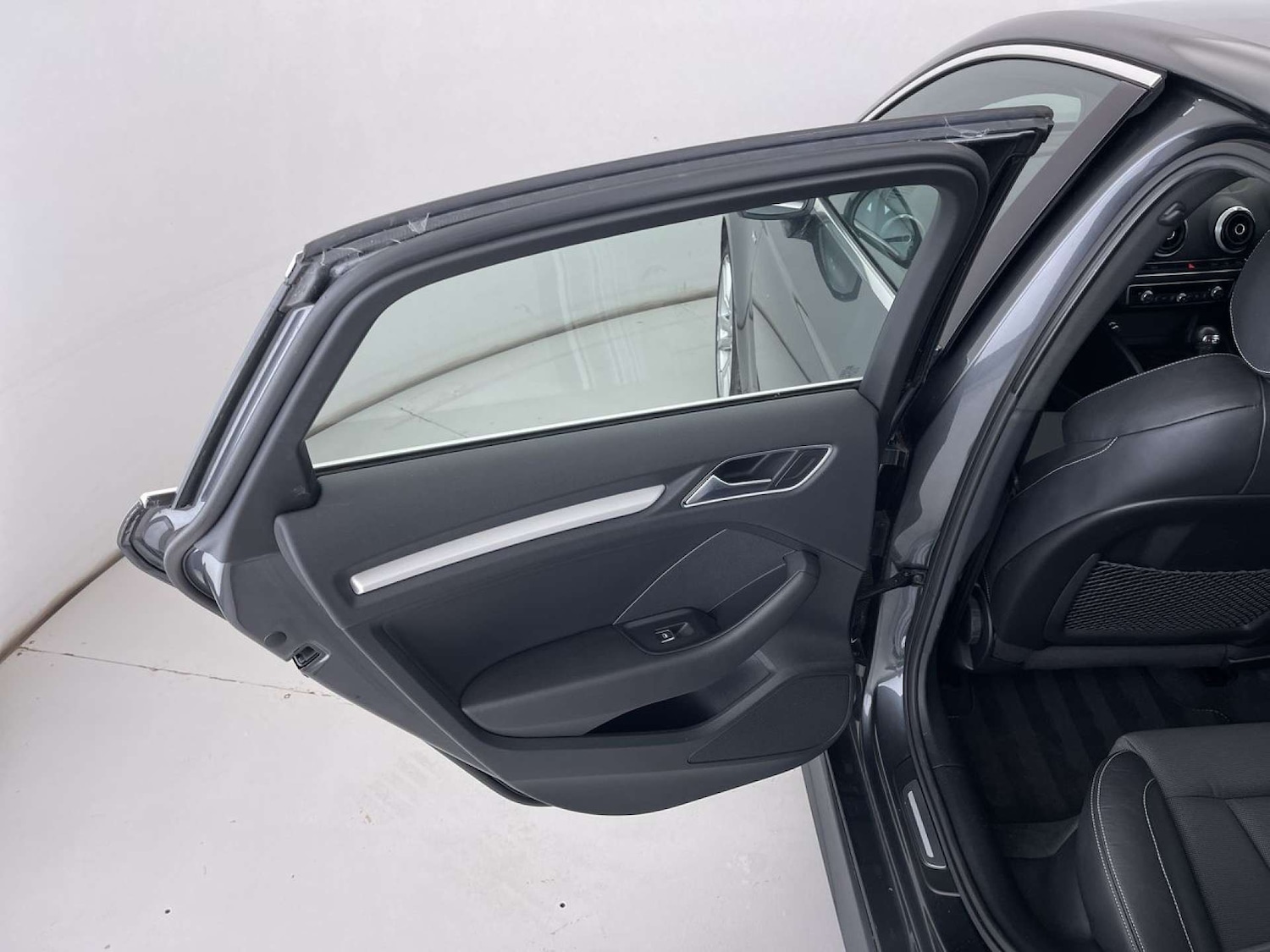 Used Audi A3 2014 for sale - 76056636: Photo 28