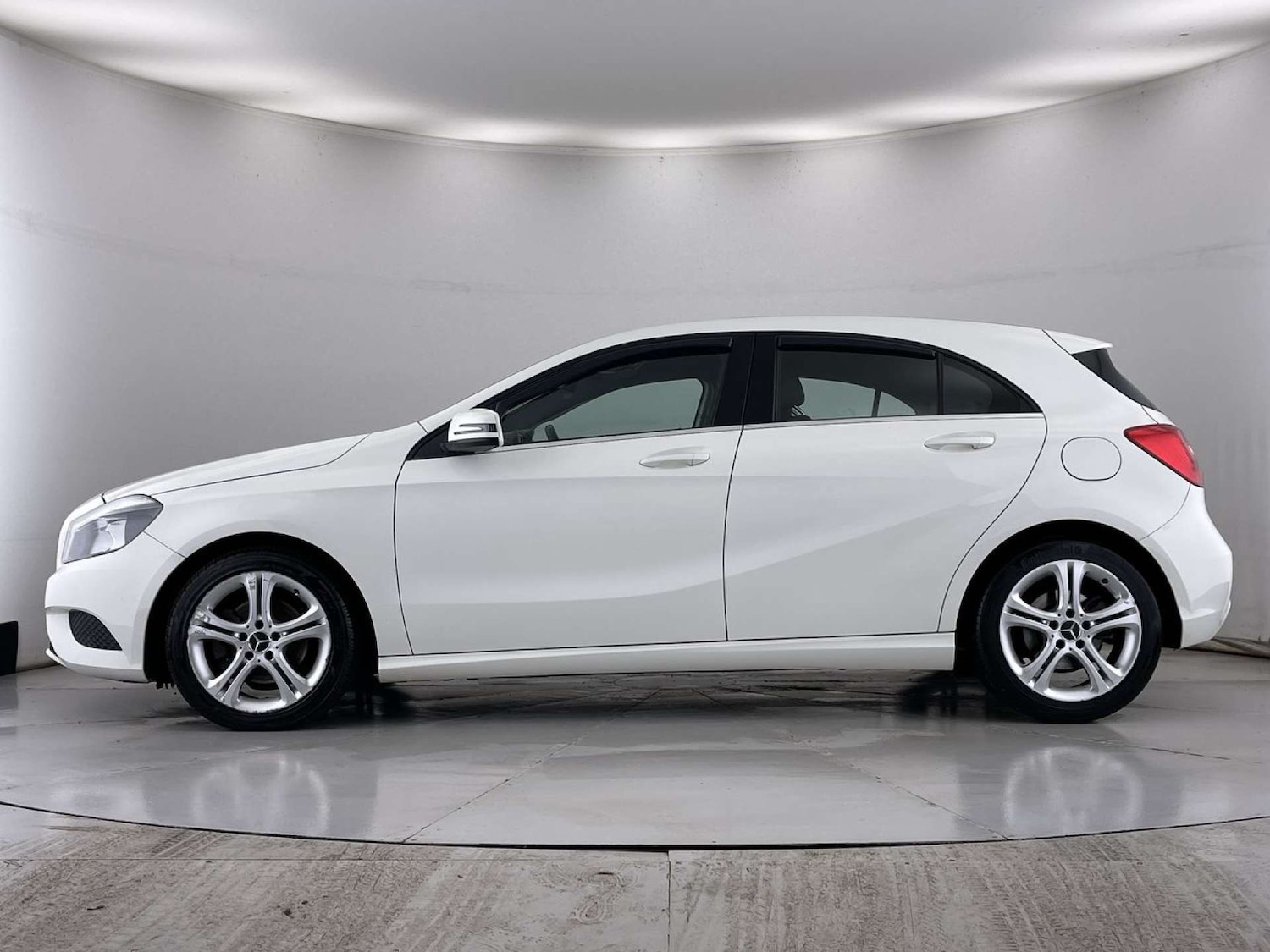 Used Mercedes-Benz A-Class 2015 for sale - 76407033: Photo 16