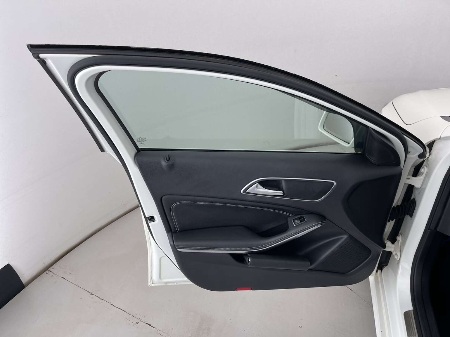 Used Mercedes-Benz A-Class 2015 for sale - 76407033: Photo 27