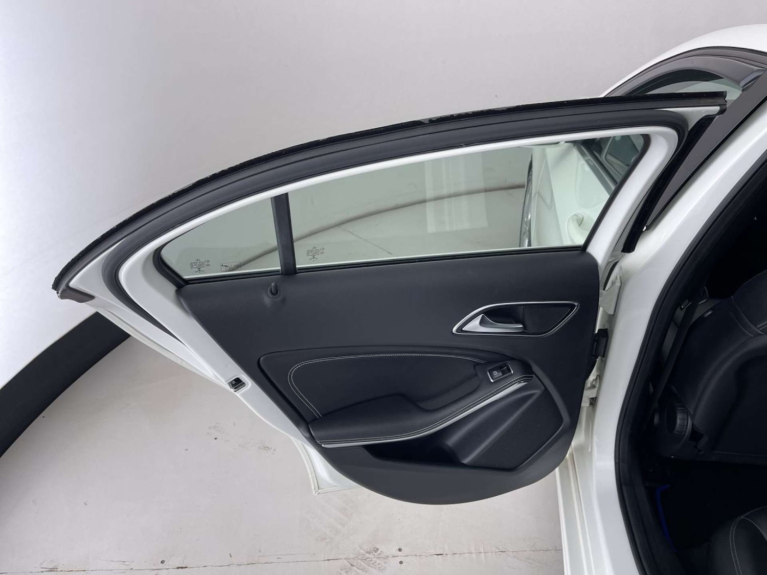 Used Mercedes-Benz A-Class 2015 for sale - 76407033: Photo 28