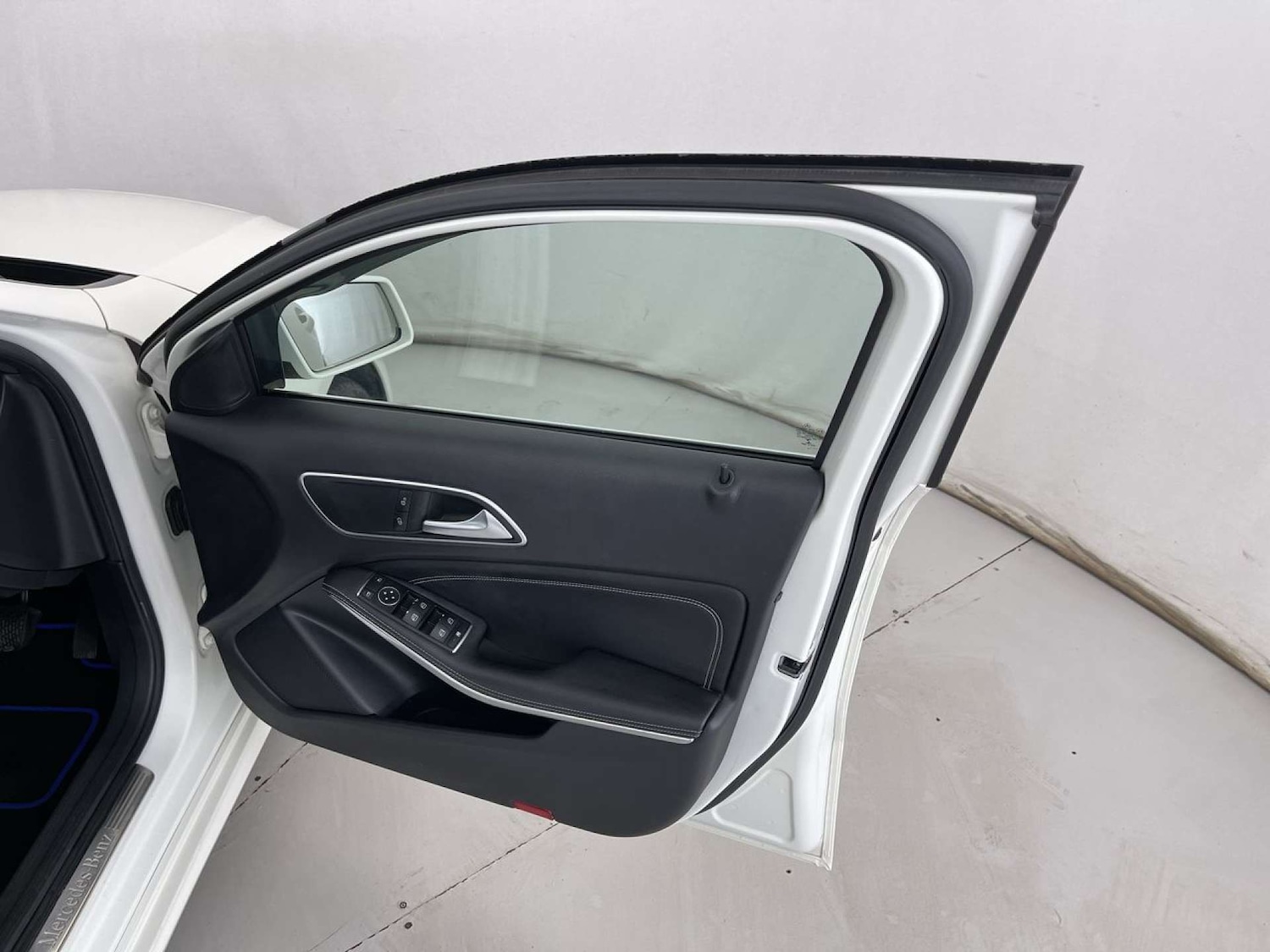 Used Mercedes-Benz A-Class 2015 for sale - 76407033: Photo 29