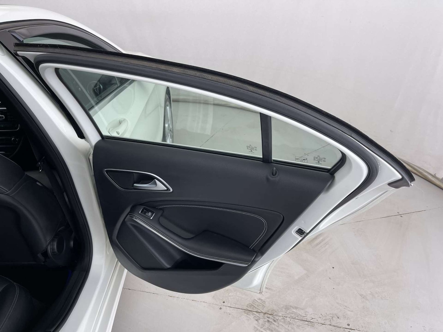 Used Mercedes-Benz A-Class 2015 for sale - 76407033: Photo 30