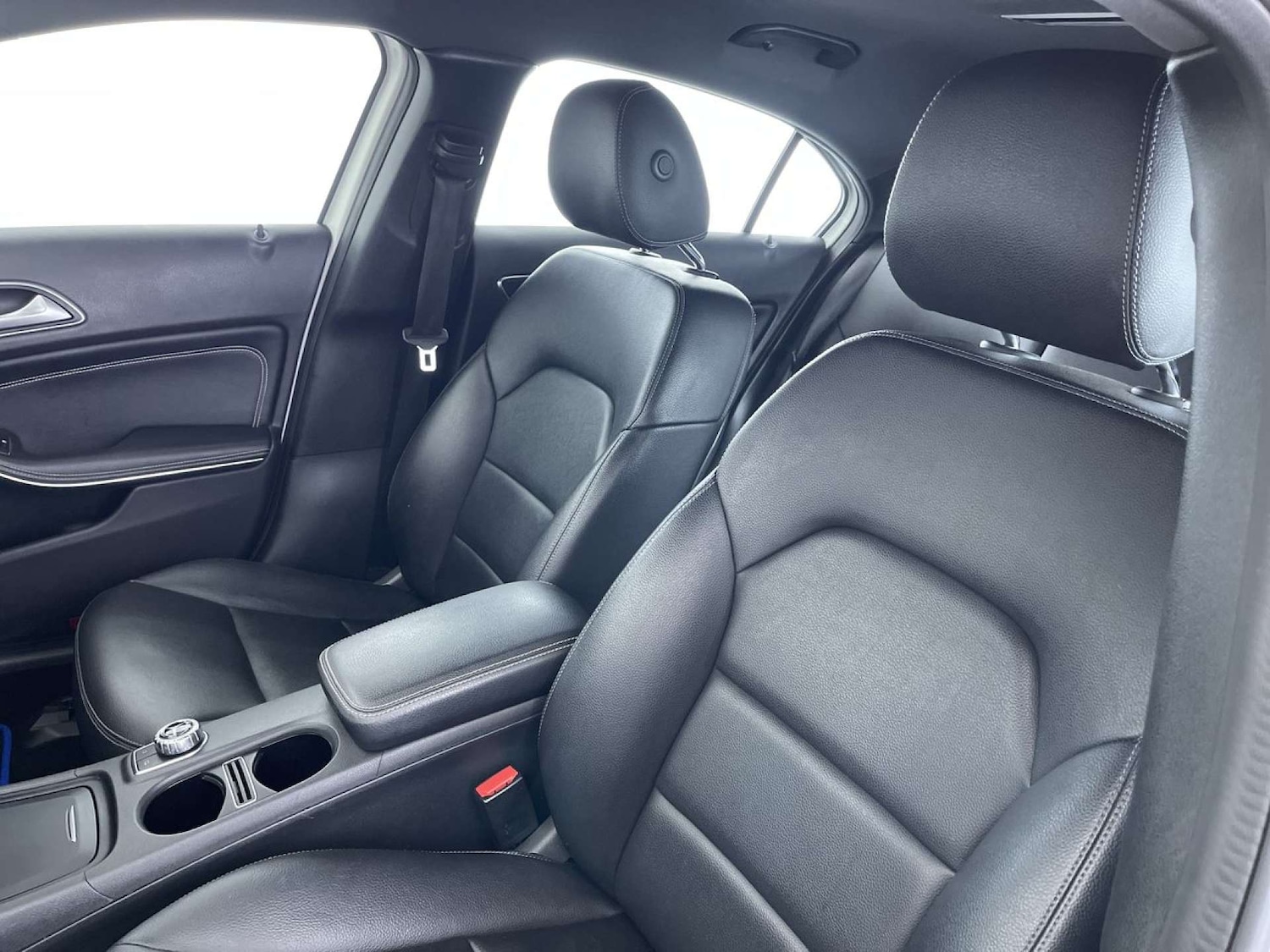 Used Mercedes-Benz A-Class 2015 for sale - 76407033: Photo 31