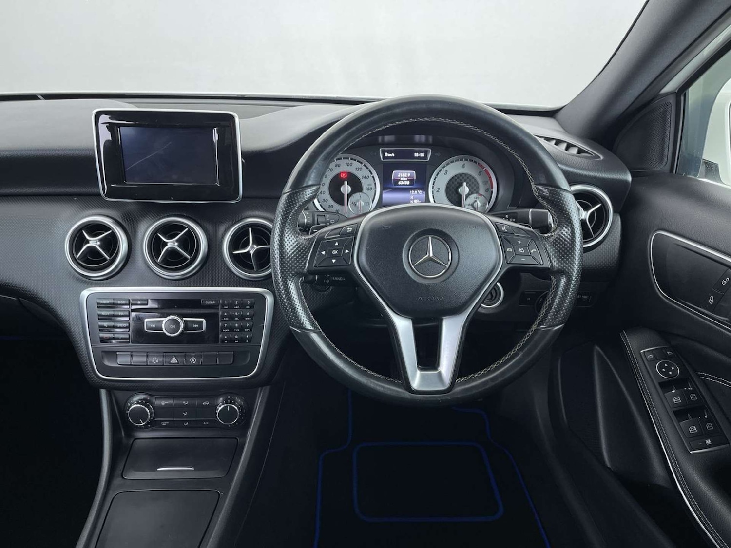 Used Mercedes-Benz A-Class 2015 for sale - 76407033: Photo 35