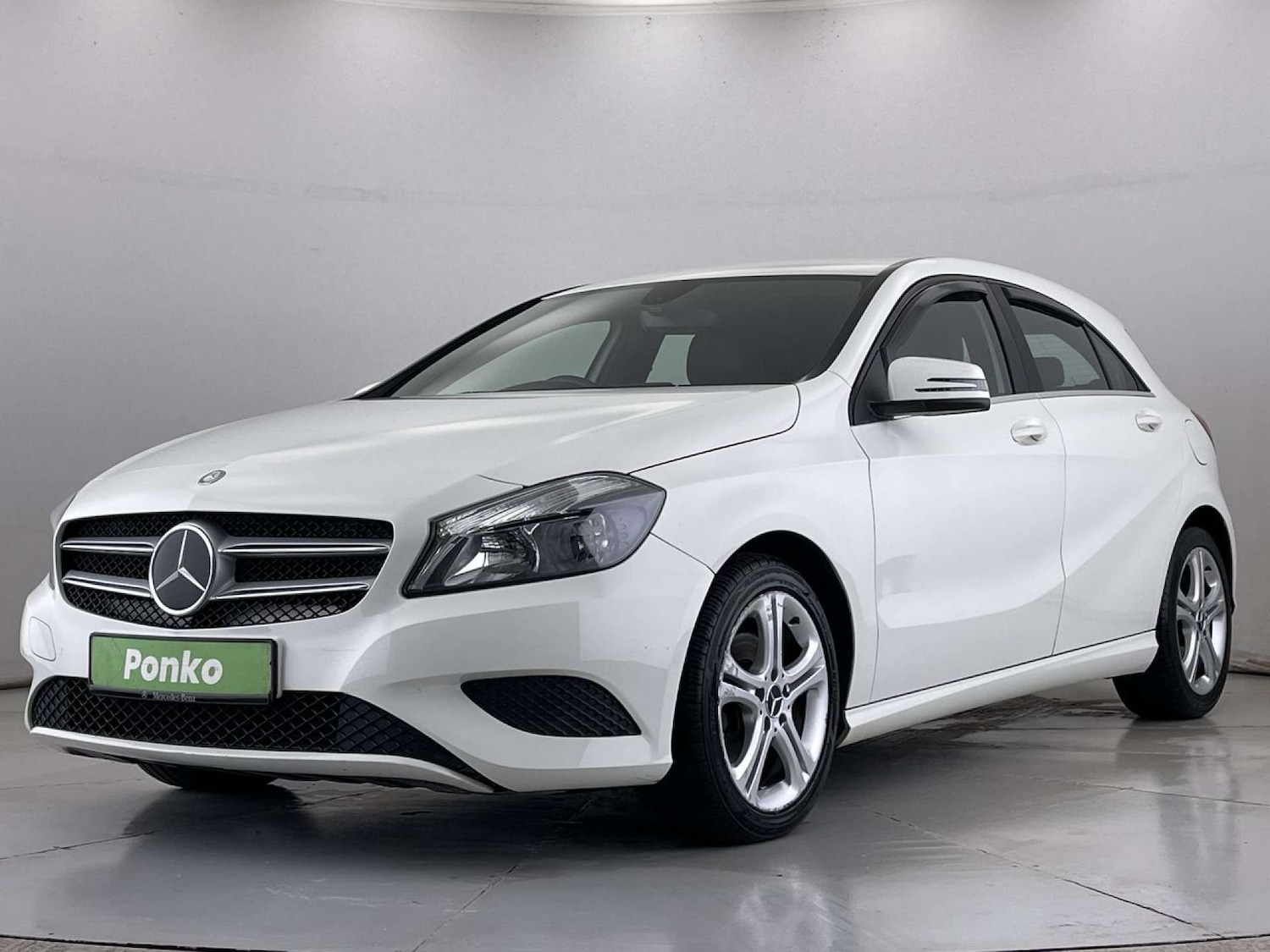 Used Mercedes-Benz A-Class 2015 for sale - 76407033: Photo 4