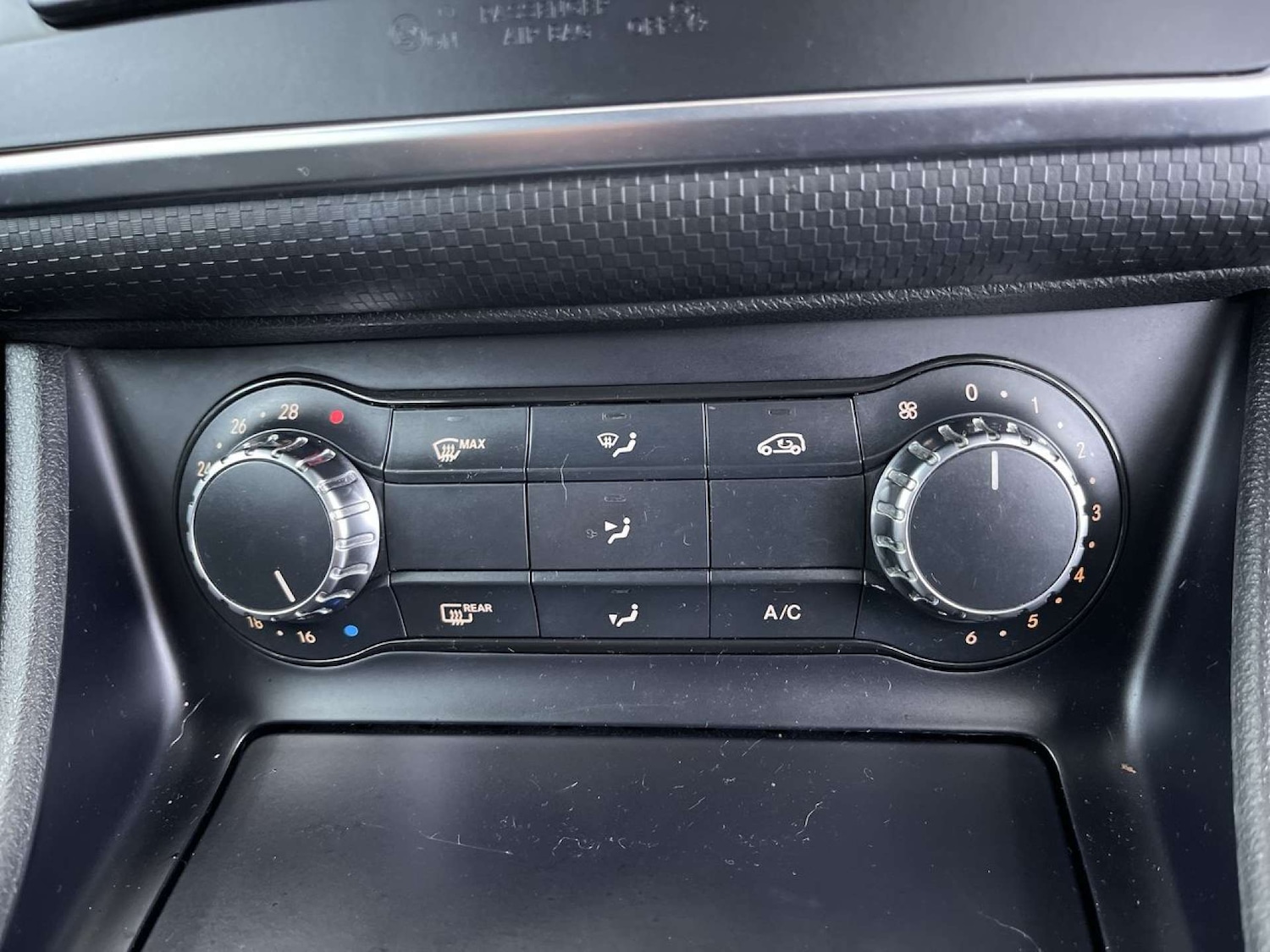 Used Mercedes-Benz A-Class 2015 for sale - 76407033: Photo 43