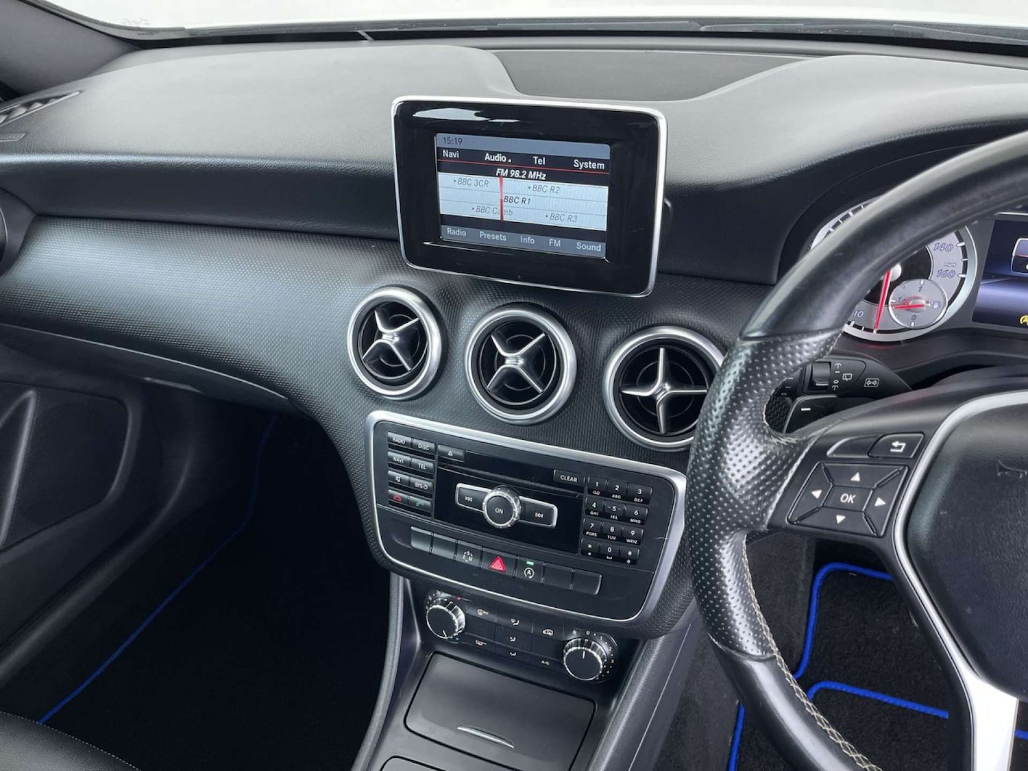 Used Mercedes-Benz A-Class 2015 for sale - 76407033: Photo 44