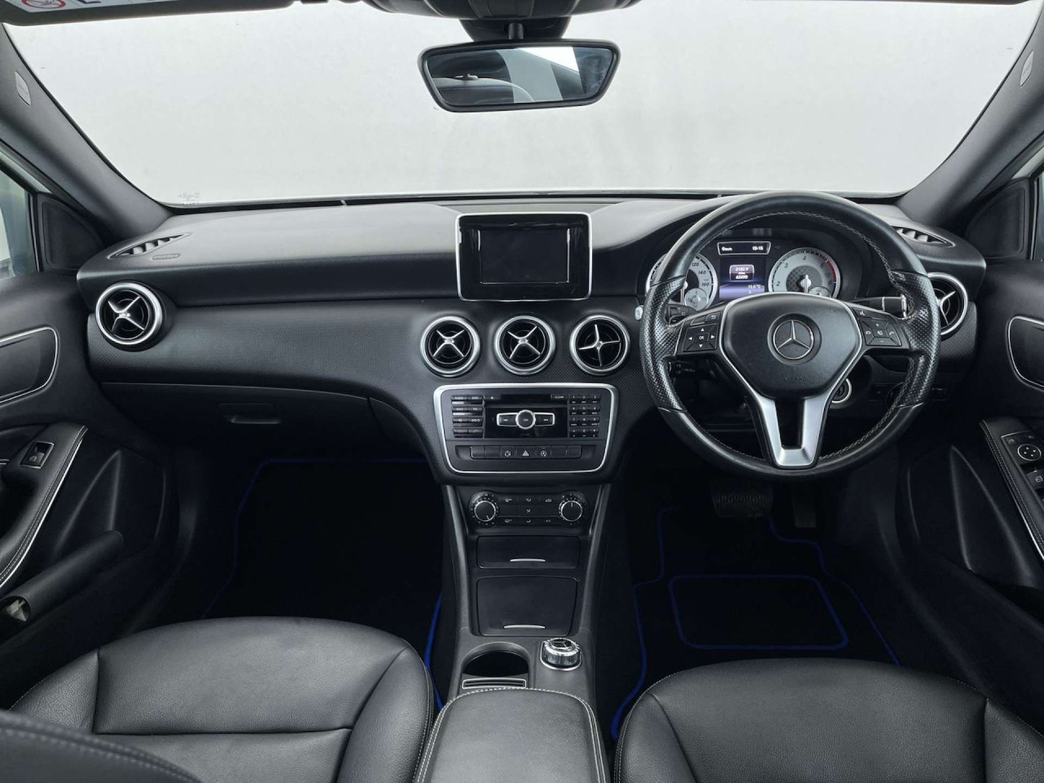 Used Mercedes-Benz A-Class 2015 for sale - 76407033: Photo 8