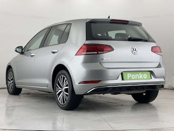 Used Volkswagen Golf 2018 for sale - 78832169: Photo
