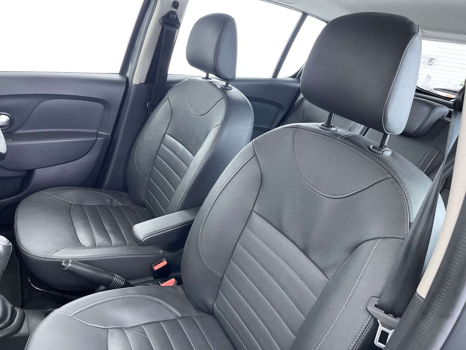 Used Dacia Sandero 2017 for sale - 76509346: Photo 31