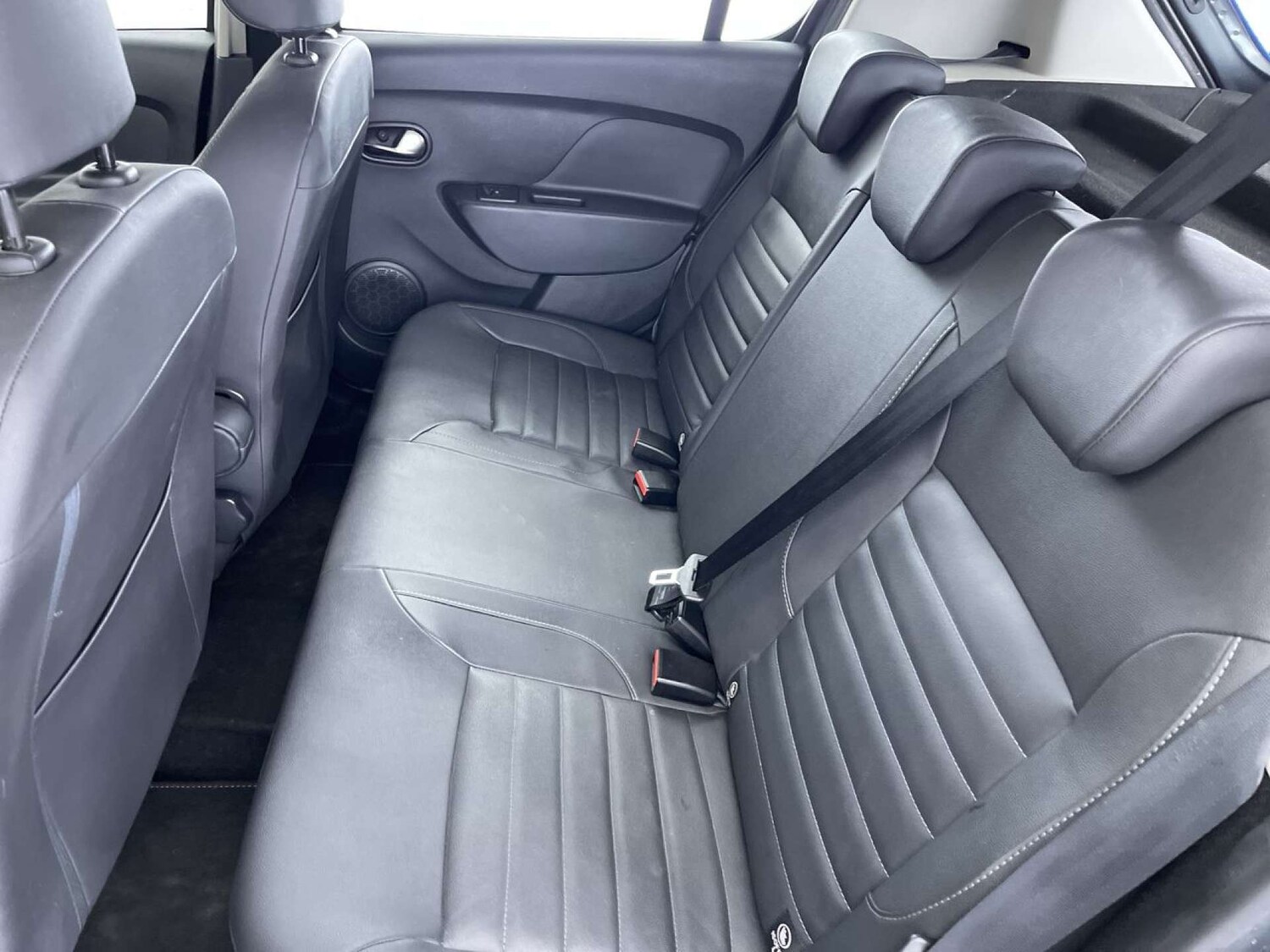 Used Dacia Sandero 2017 for sale - 76509346: Photo 9