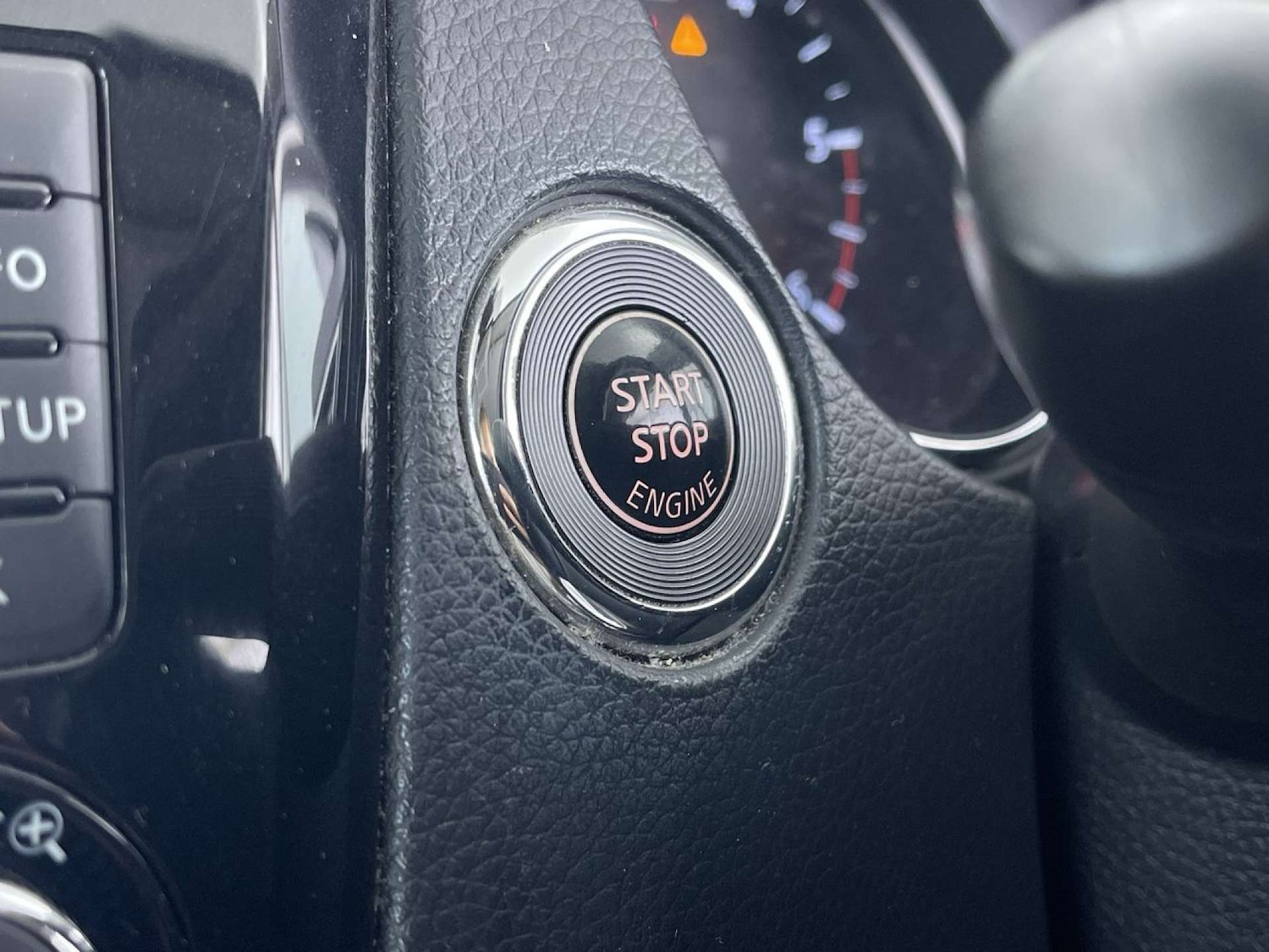 Used Nissan Qashqai 2016 for sale - 76547241: Photo 43