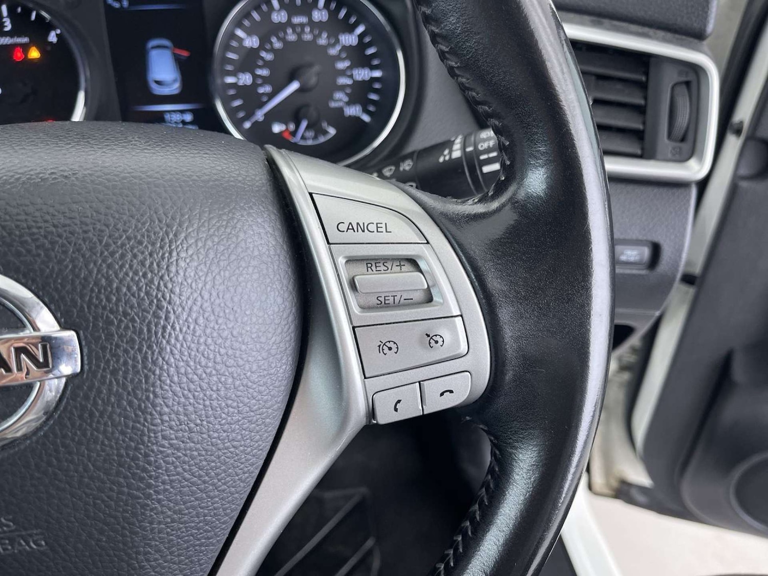 Used Nissan Qashqai 2016 for sale - 76547241: Photo 51