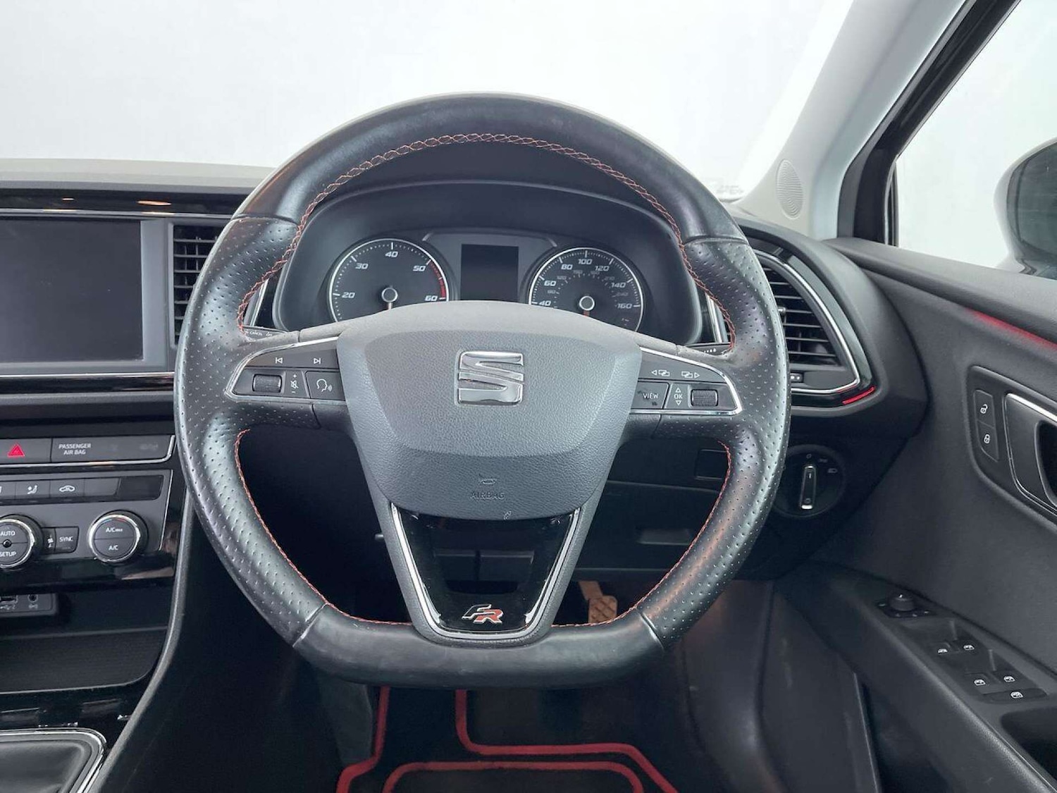 Used SEAT Leon 2018 for sale - 76542302: Photo 36