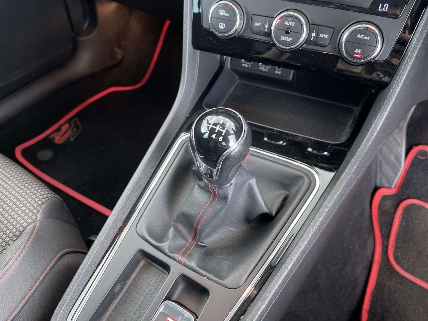 Used SEAT Leon 2018 for sale - 76542302: Photo 46