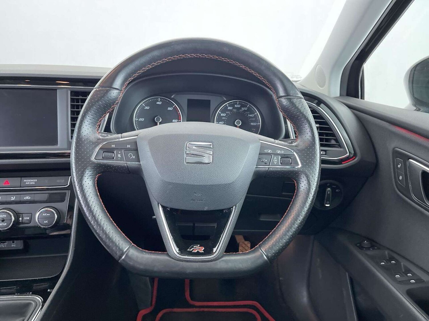 Used SEAT Leon 2018 for sale - 76542302: Photo 80
