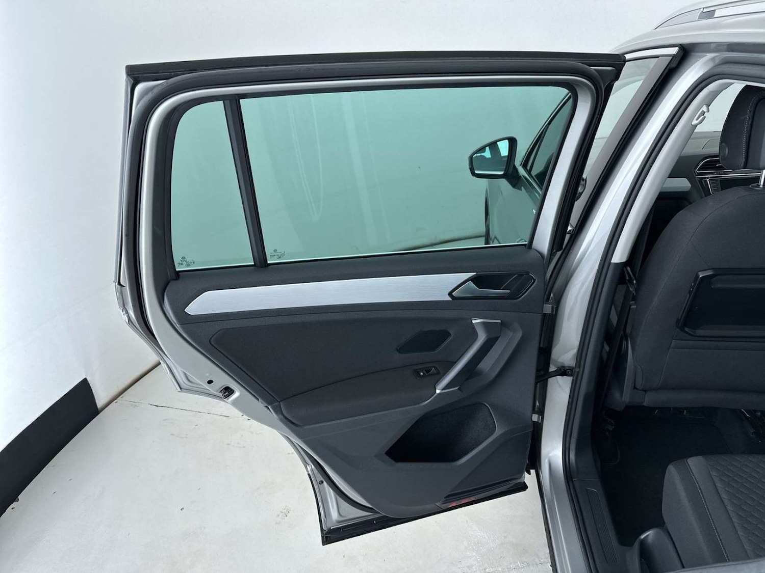 Used Volkswagen Tiguan 2016 for sale - 77452522: Photo 28