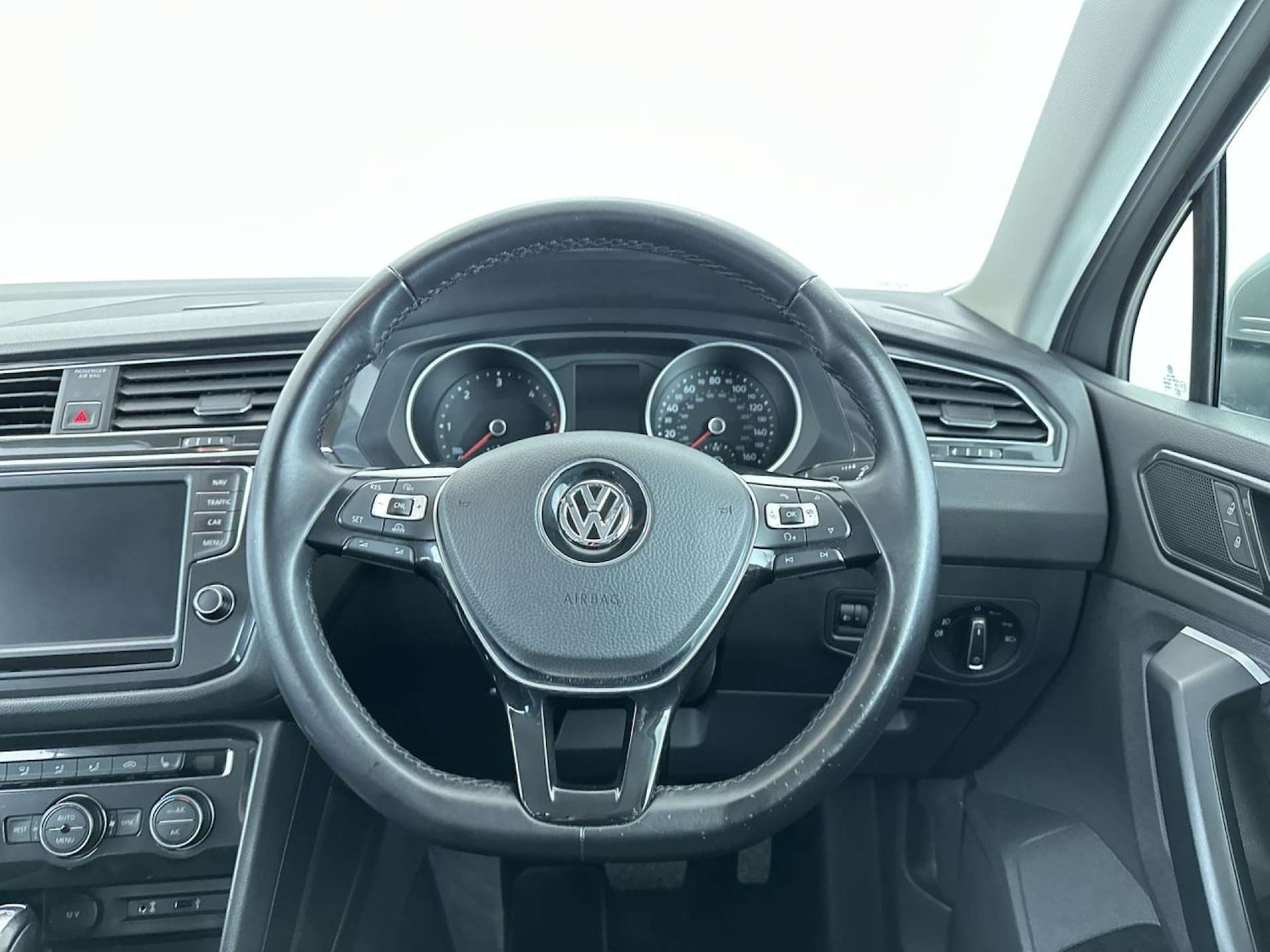 Used Volkswagen Tiguan 2016 for sale - 77452522: Photo 36