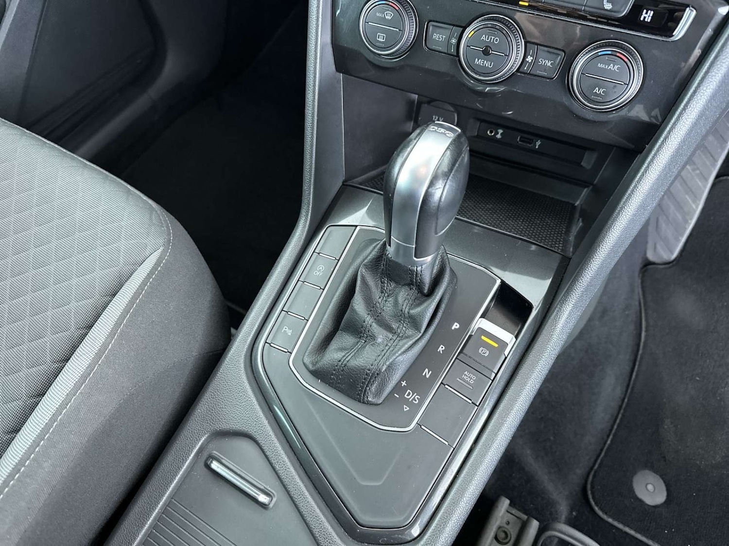 Used Volkswagen Tiguan 2016 for sale - 77452522: Photo 48