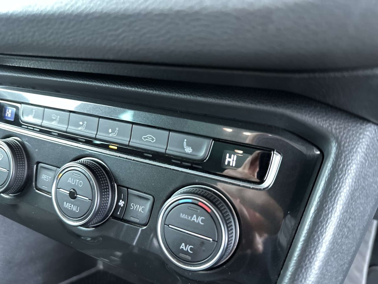 Used Volkswagen Tiguan 2016 for sale - 77452522: Photo 56