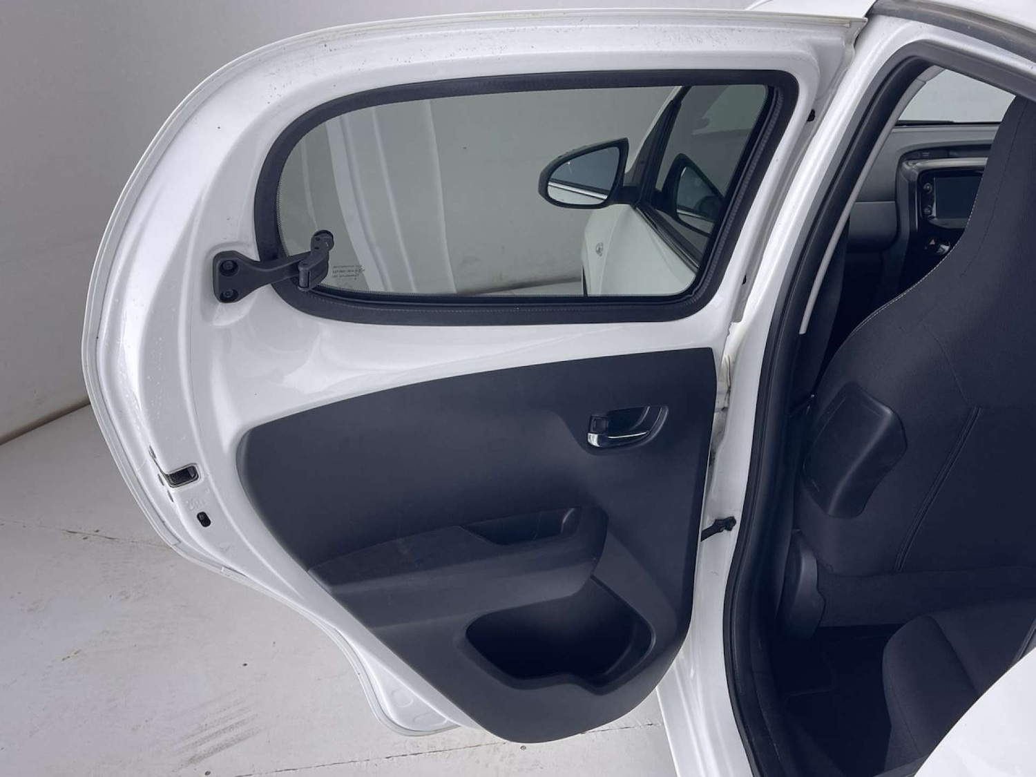 Used Peugeot 108 2018 for sale - 76884368: Photo 28