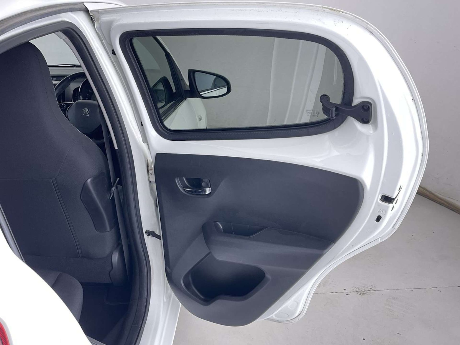 Used Peugeot 108 2018 for sale - 76884368: Photo 30