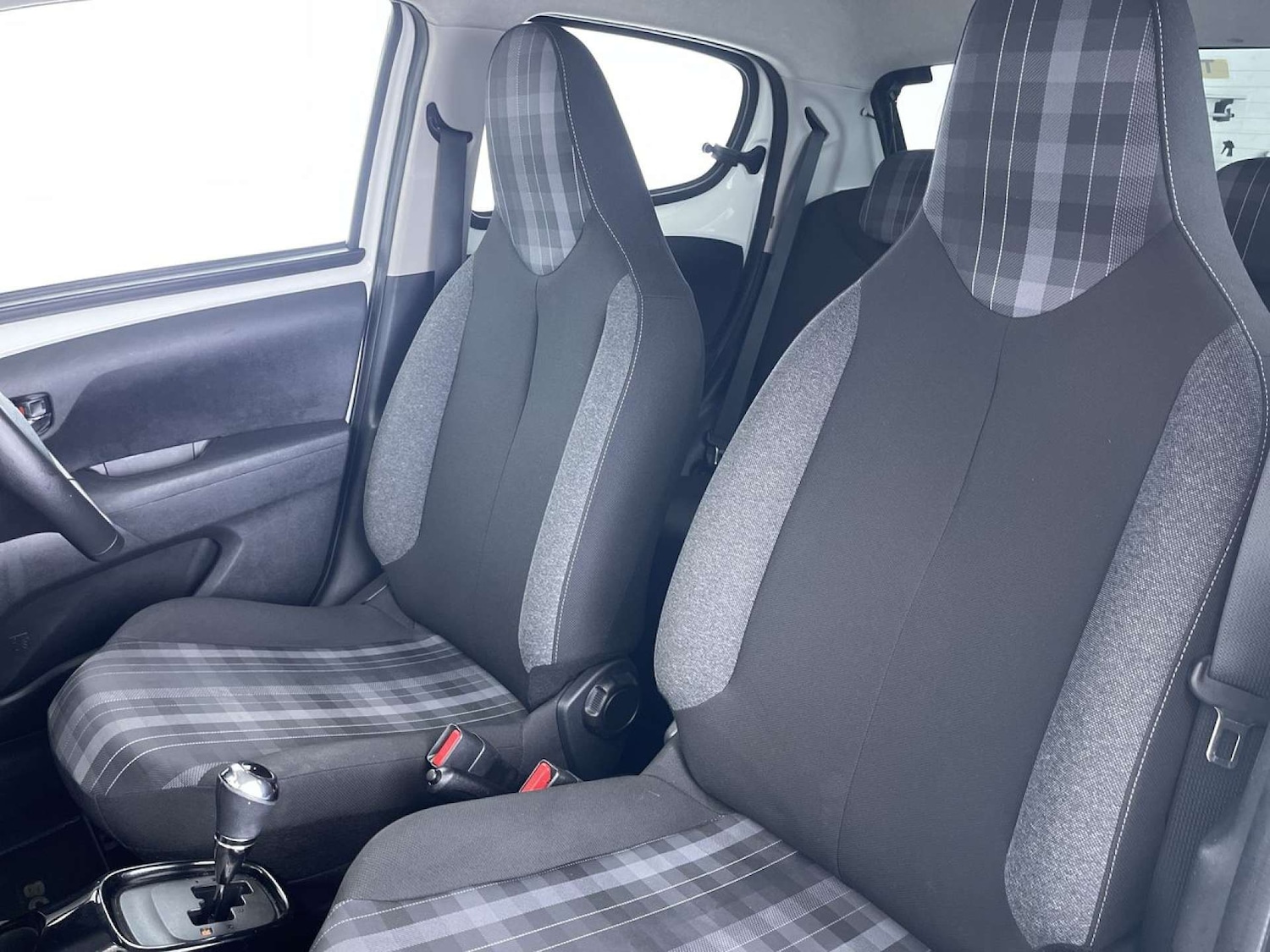 Used Peugeot 108 2018 for sale - 76884368: Photo 31