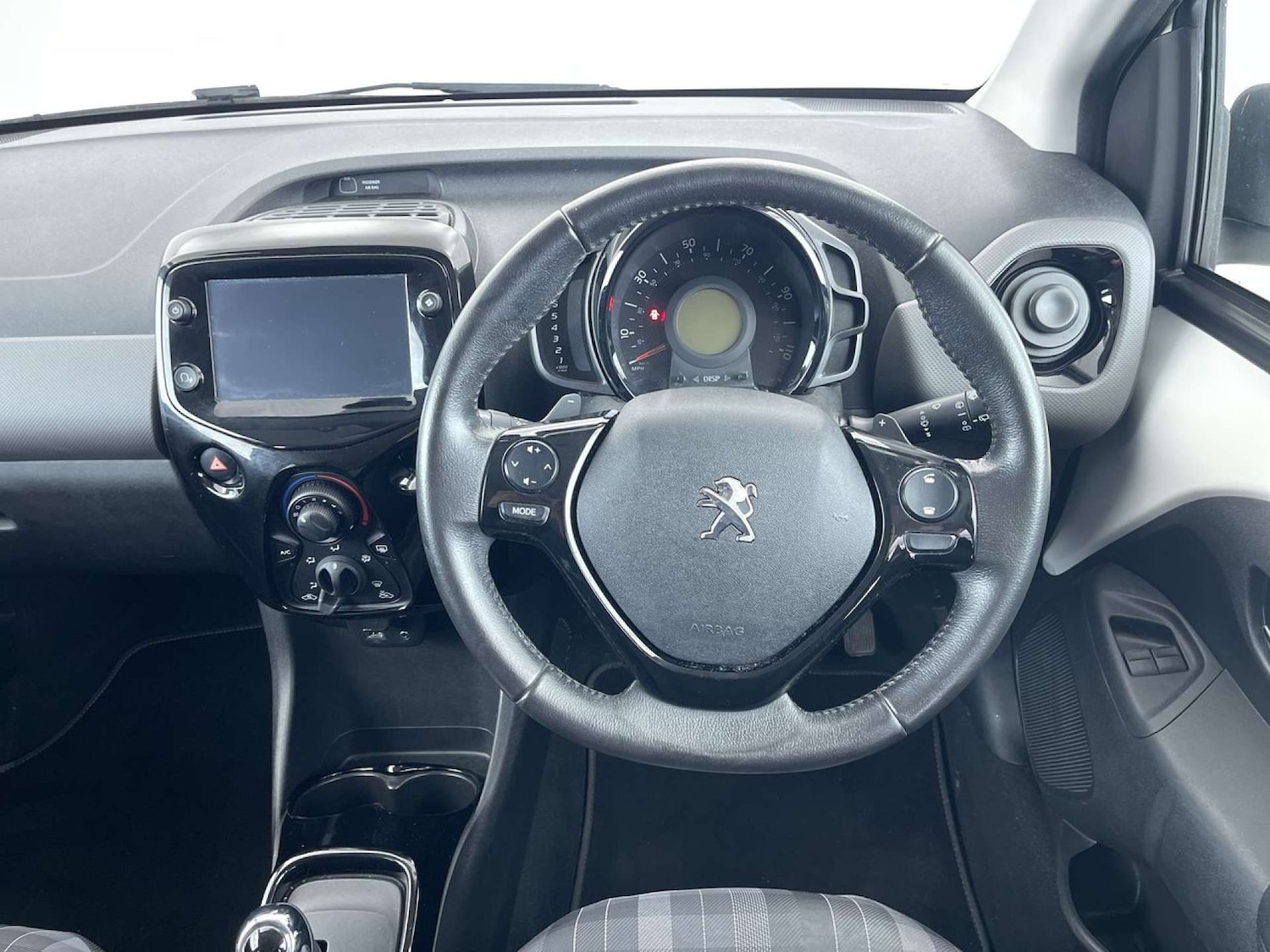 Used Peugeot 108 2018 for sale - 76884368: Photo 35