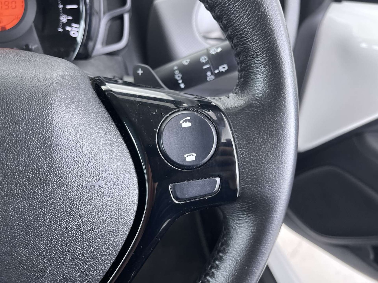 Used Peugeot 108 2018 for sale - 76884368: Photo 51