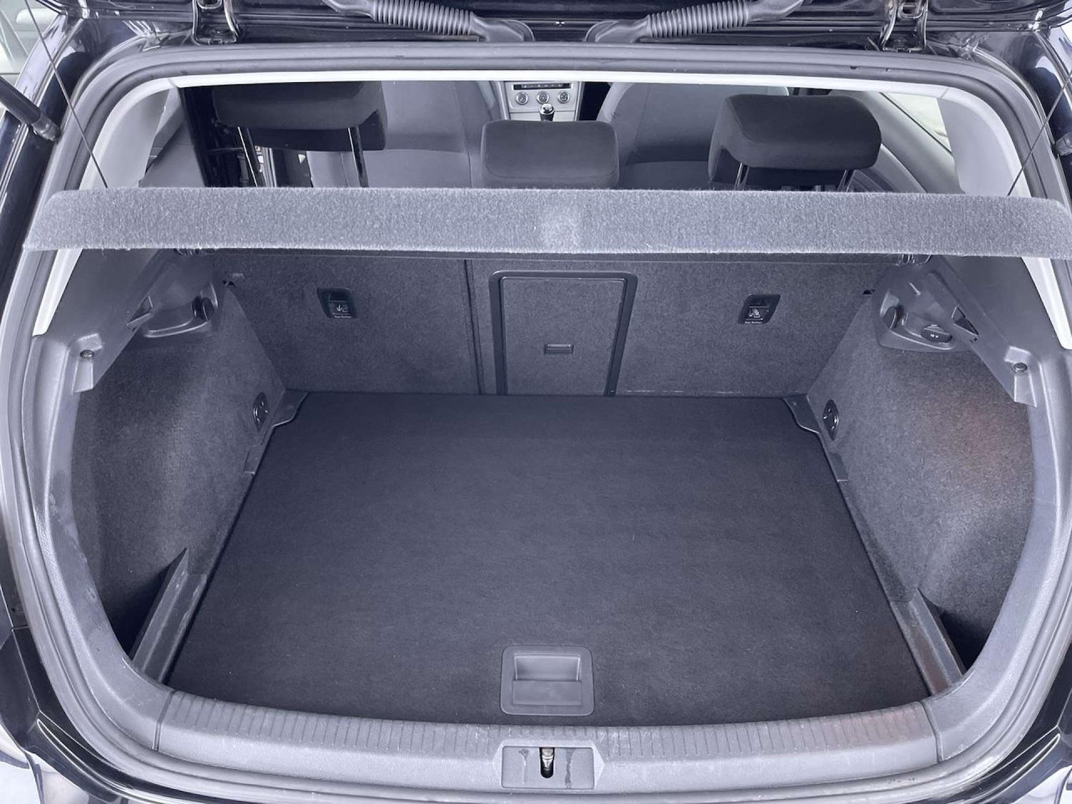 Used Volkswagen Golf 2016 for sale - 76402710: Photo 10