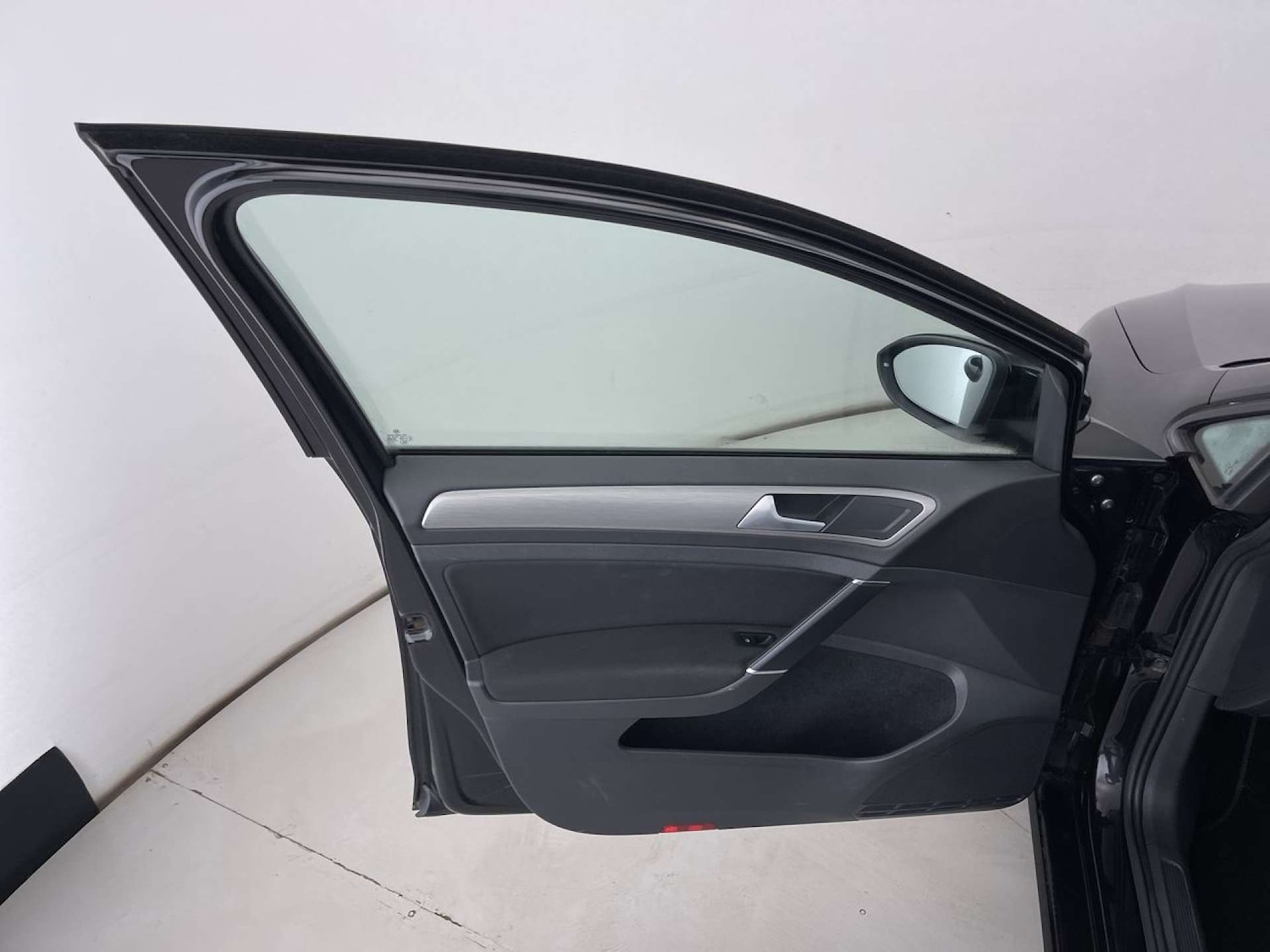 Used Volkswagen Golf 2016 for sale - 76402710: Photo 27