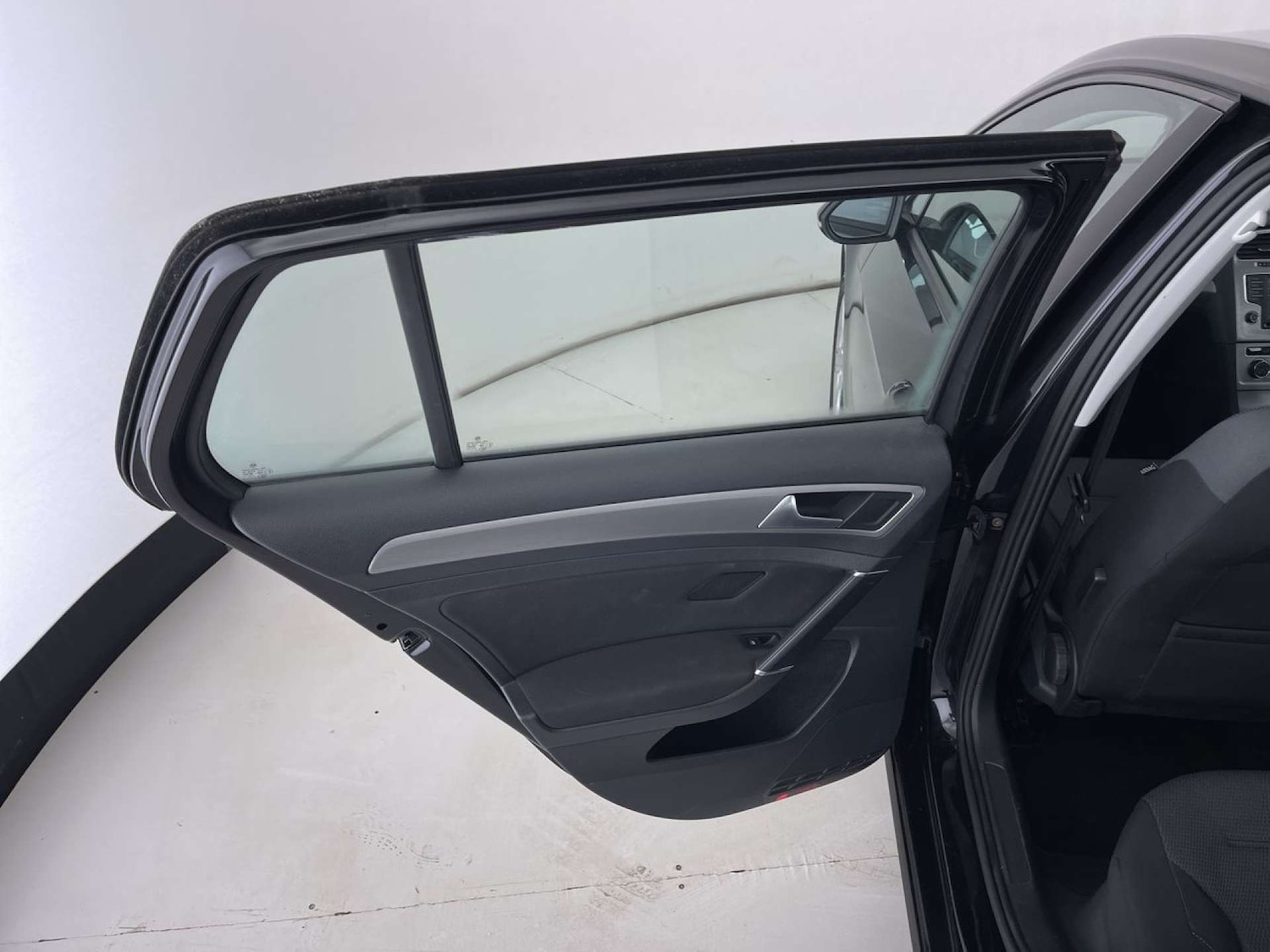 Used Volkswagen Golf 2016 for sale - 76402710: Photo 28