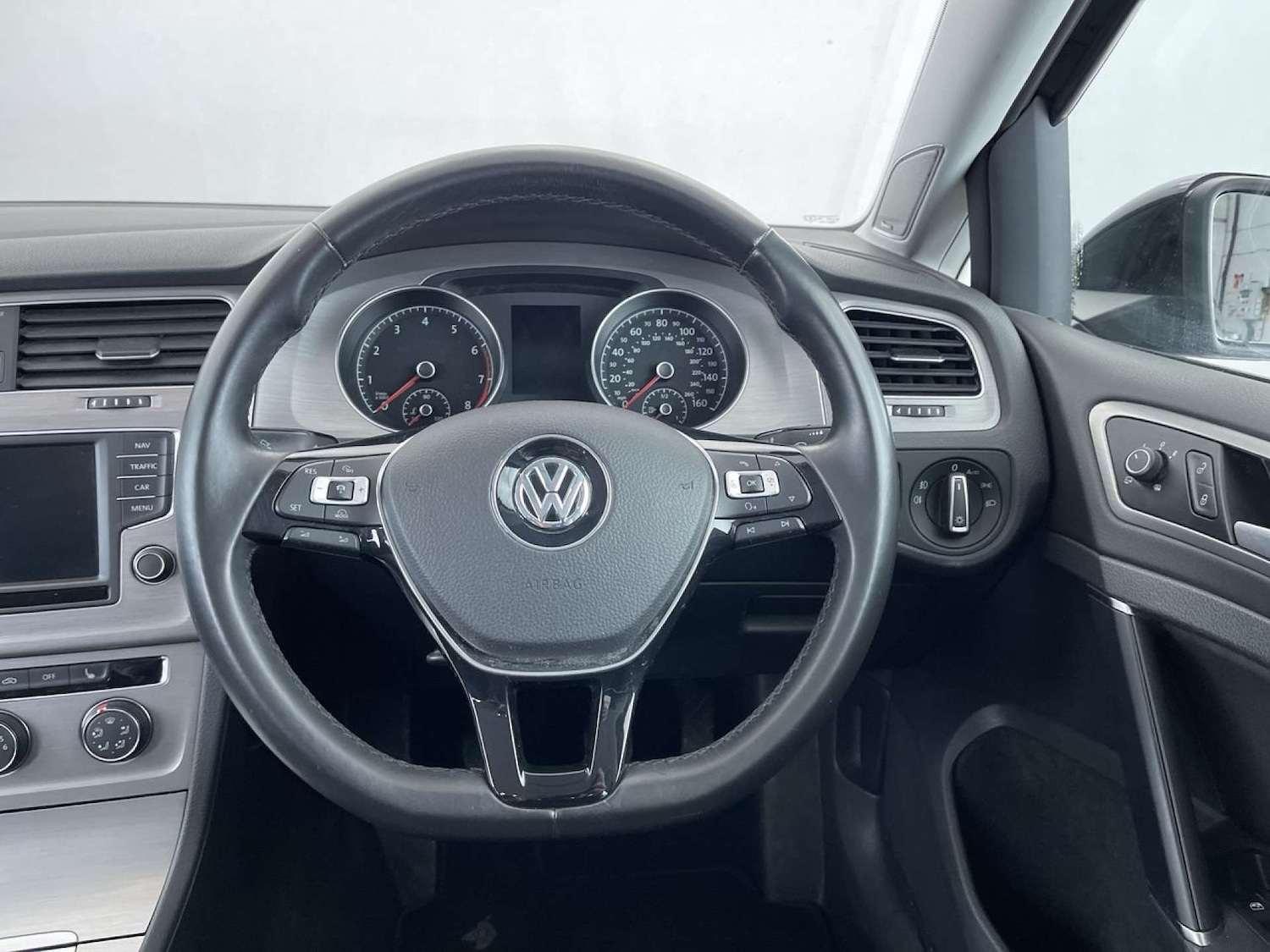 Used Volkswagen Golf 2016 for sale - 76402710: Photo 36