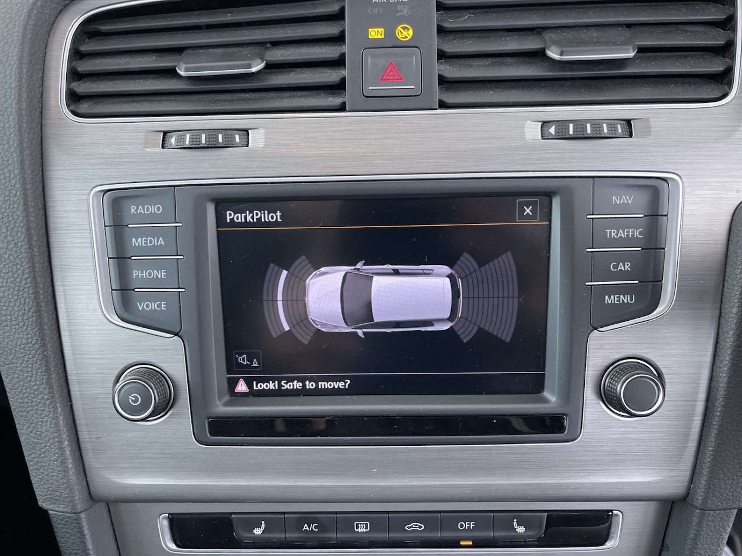 Used Volkswagen Golf 2016 for sale - 76402710: Photo 43