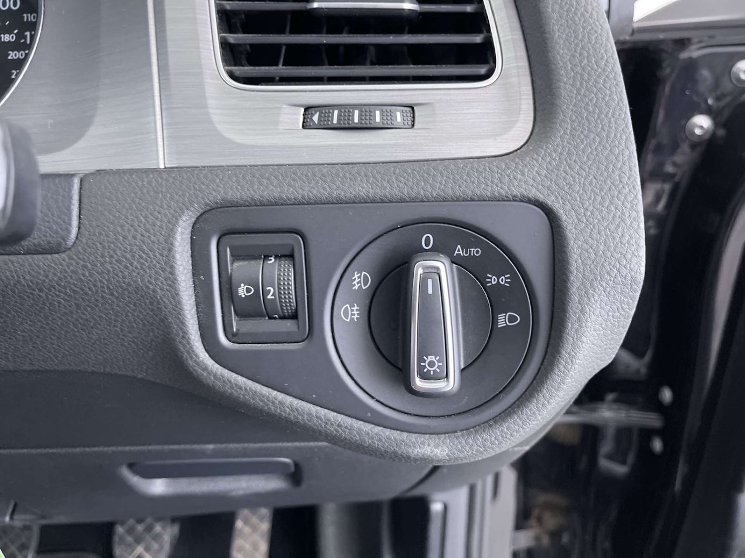 Used Volkswagen Golf 2016 for sale - 76402710: Photo 50