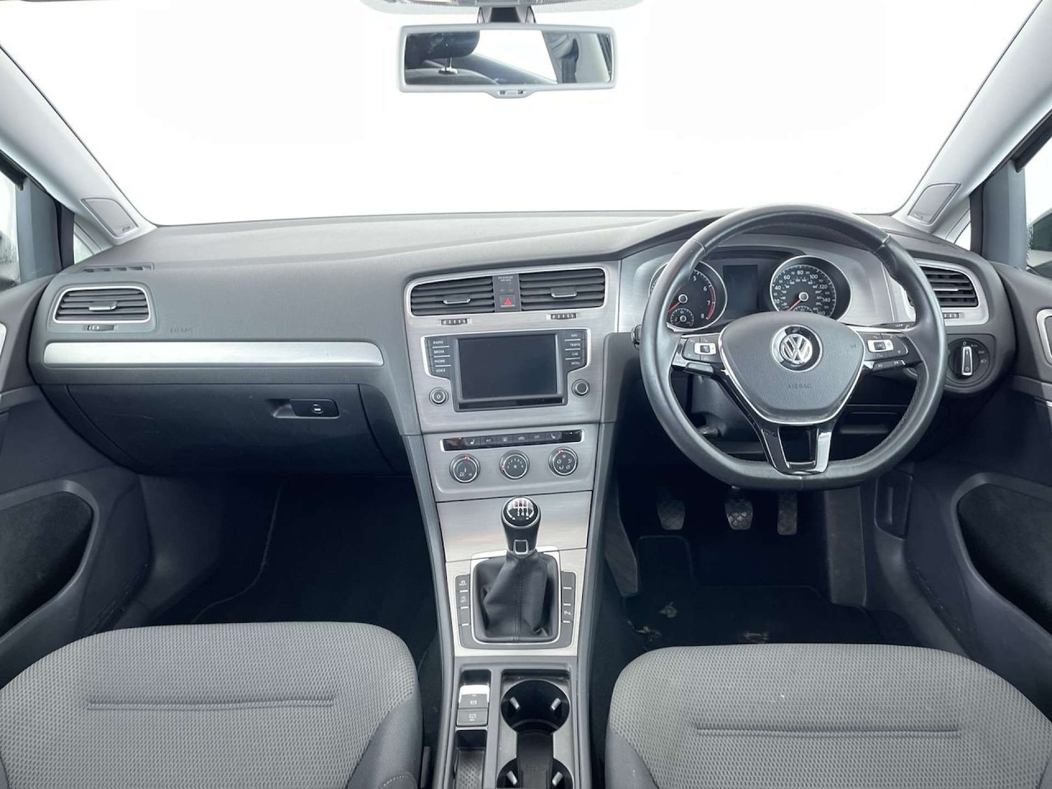 Used Volkswagen Golf 2016 for sale - 76402710: Photo 8