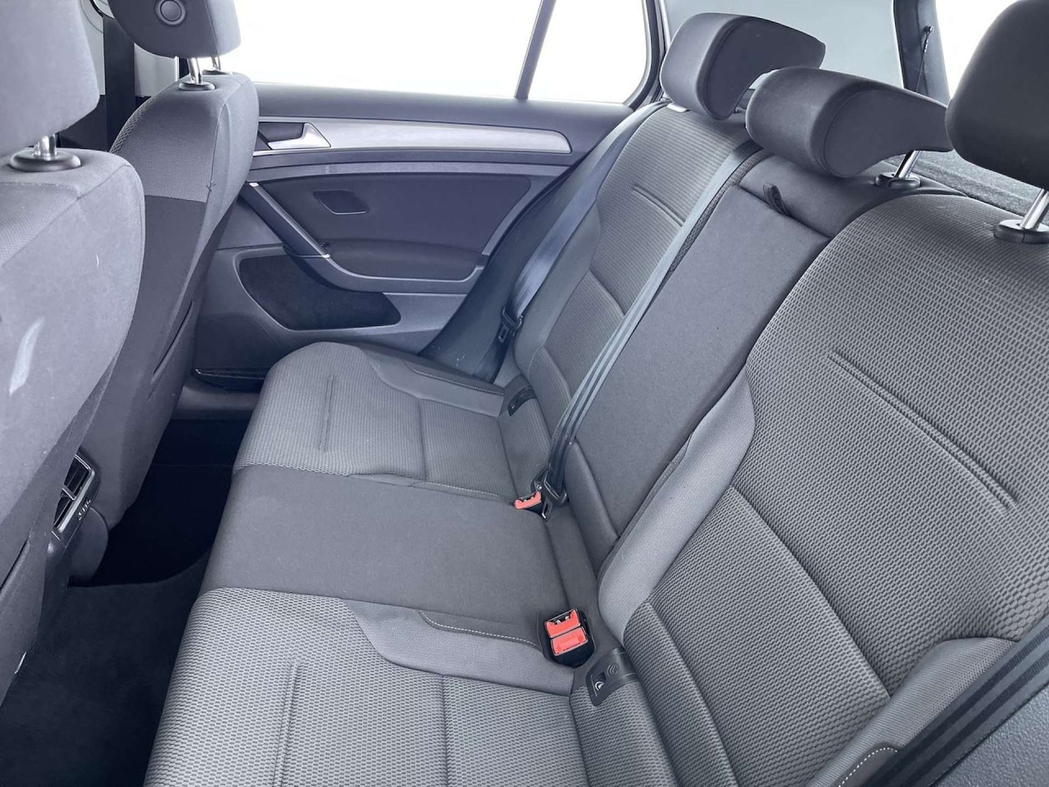 Used Volkswagen Golf 2016 for sale - 76402710: Photo 9