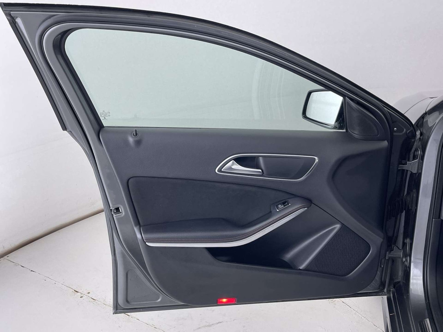 Used Mercedes-Benz A-Class 2017 for sale - 76829948: Photo 27